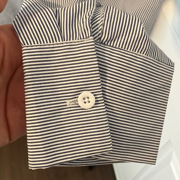 Asymmetrical collar striped shirt - Picture 3 of 7